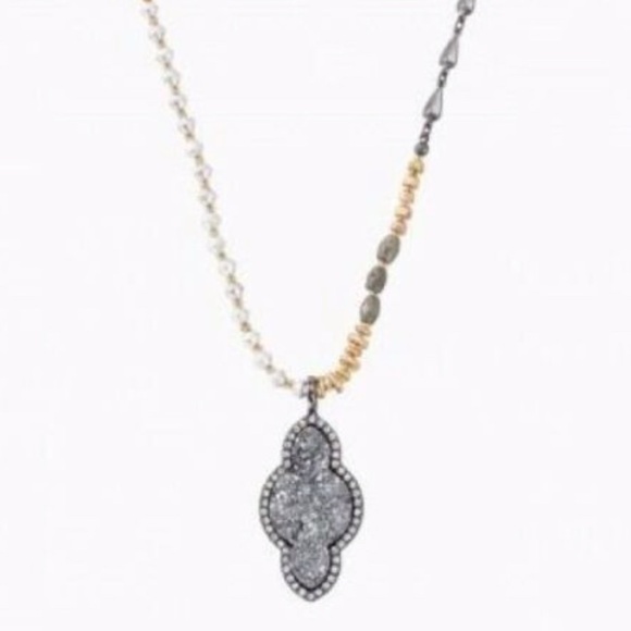 Stella & Dot Relic Necklace - Picture 2 of 7